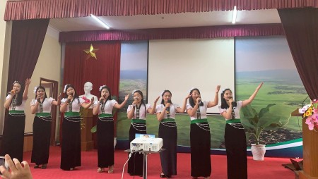 Ngoại khoá lưu học sinh Lào hành trình cùng tiếng Việt