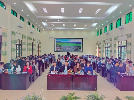 Khai giảng lớp ngôn ngữ anh