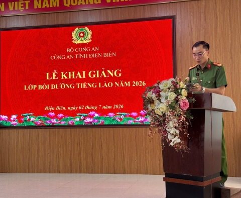 Khai giảng lớp Bồi dưỡng tiếng Lào khóa III cho cán bộ, chiến sĩ Công...