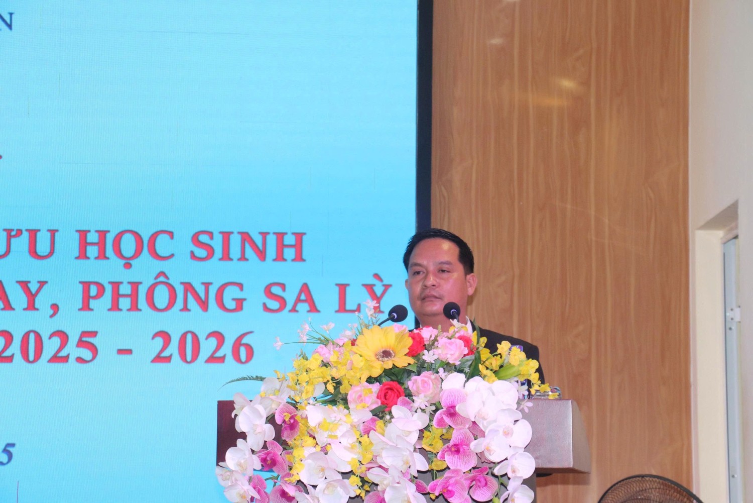 LHS Lào Đồng chí Sổm Chít Hông Vị Lày