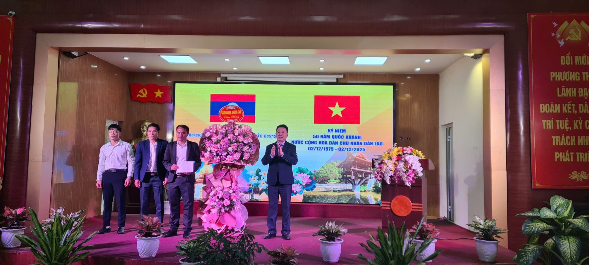 50 năm quốc khánh Lào (8)