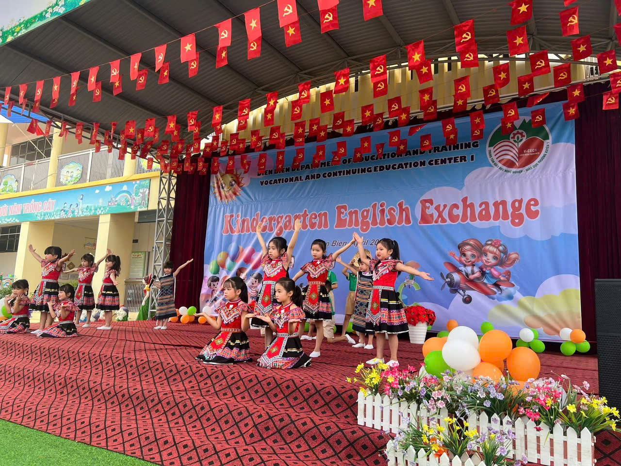 English MN Hoa Mơ (1)