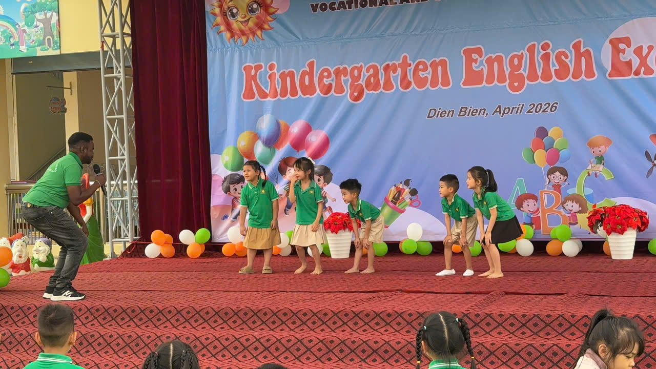 English MN Hoa Mơ (4)