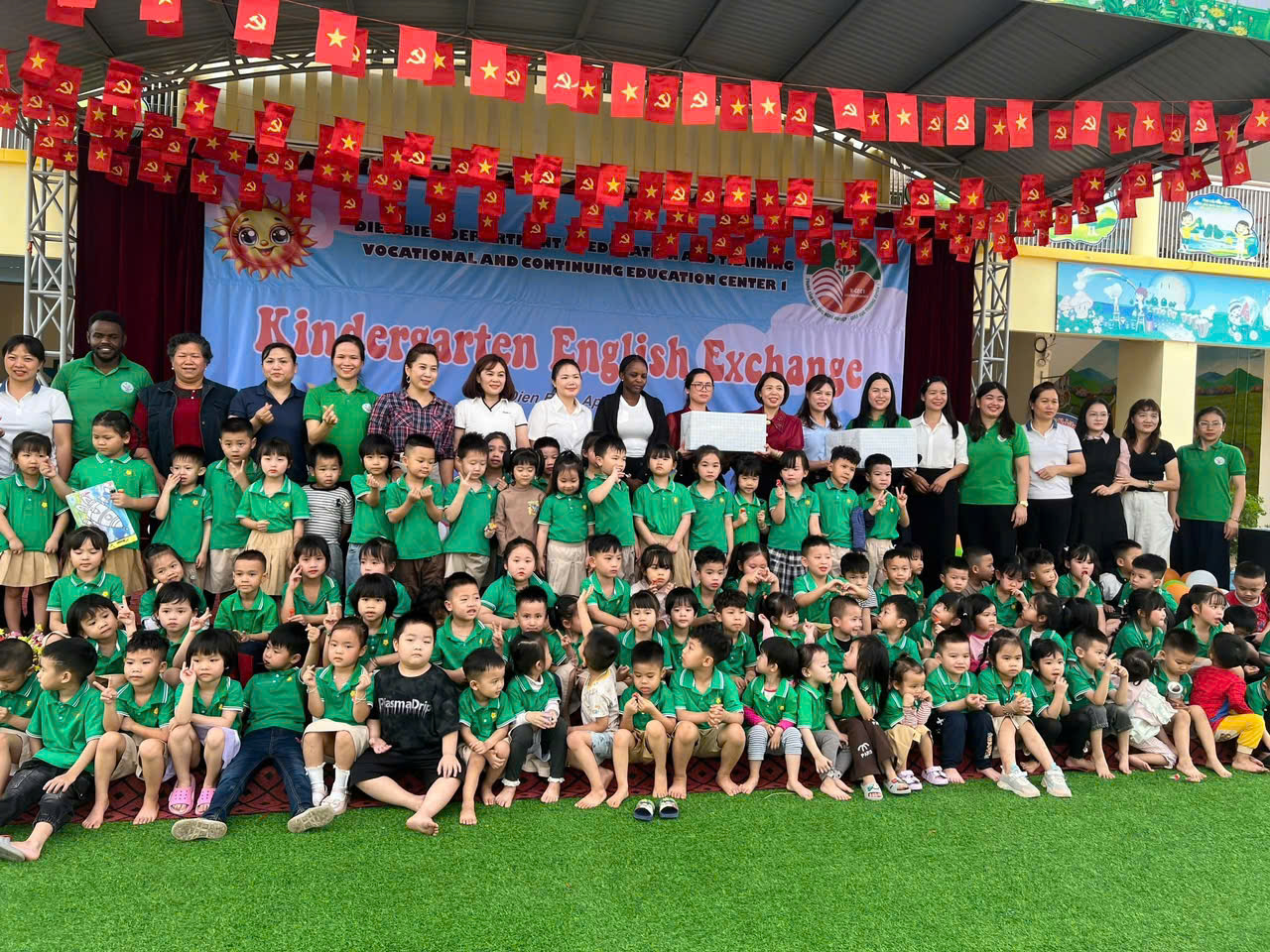 English MN Hoa Mơ (5)