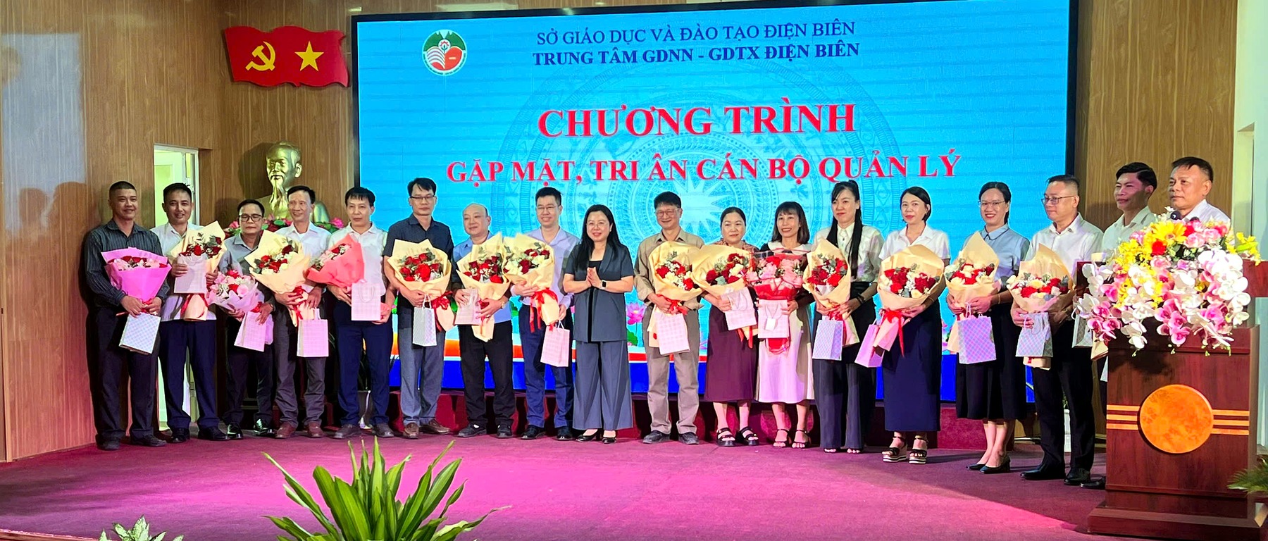 01 toan canh tri an